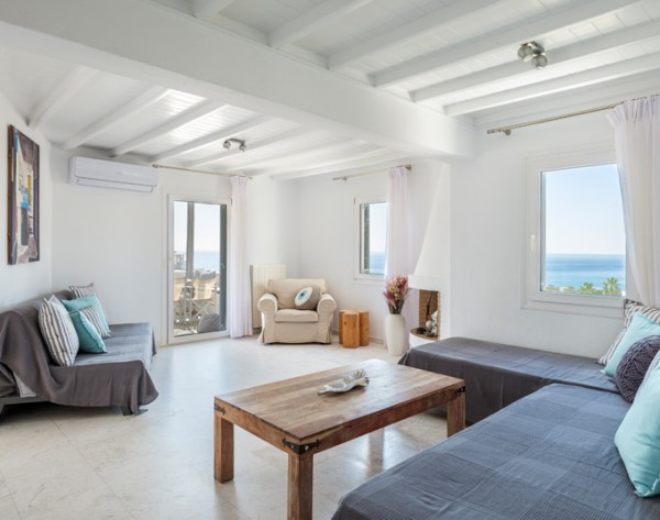 THREE BEDROOM HOUSE WITH SEA VIEW