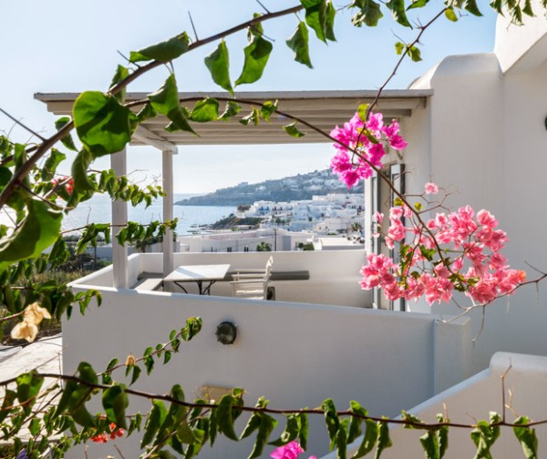 THREE BEDROOM HOUSE WITH SEA VIEW